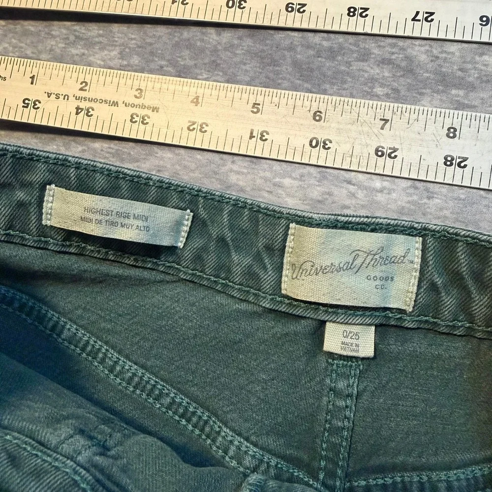 Universal Thread measurements shown